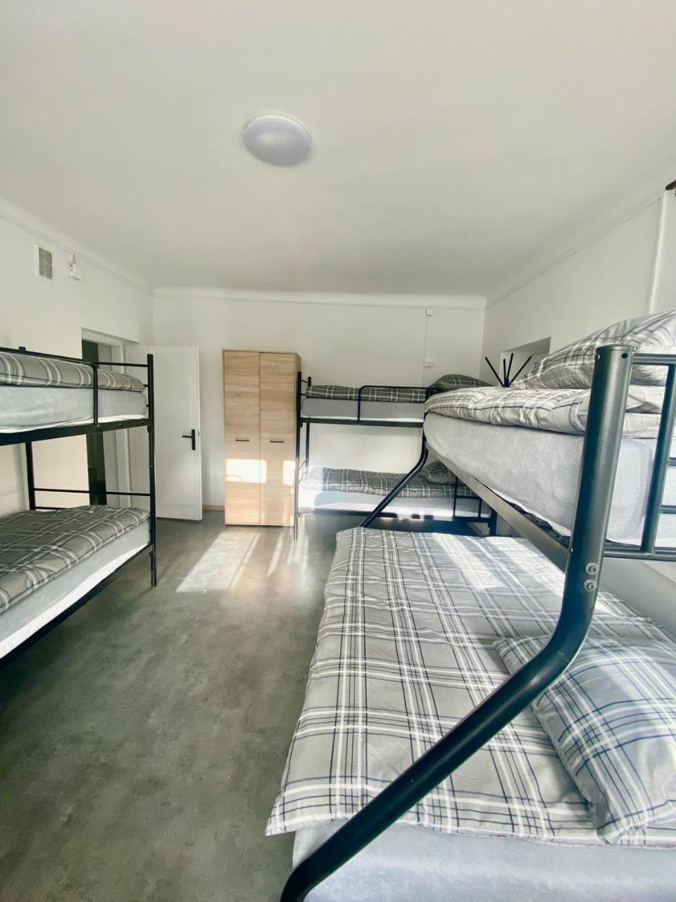 Hostel Harmonia Варшава Екстер'єр фото